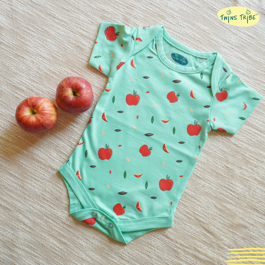 TwinsTribe Twins Onesie Set – Apples & Oranges