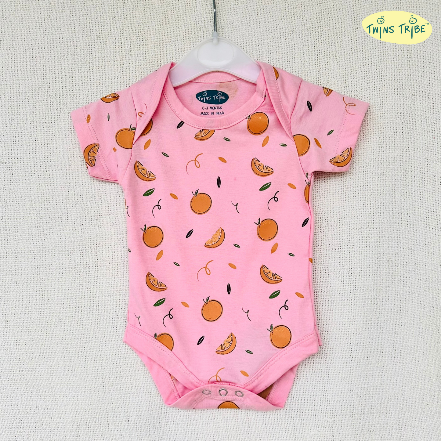 TwinsTribe Twins Onesie Set – Apples & Oranges